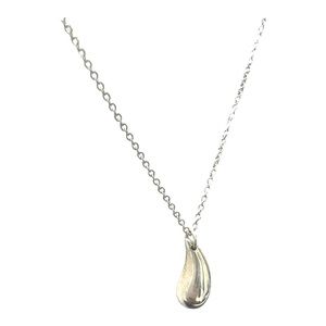 Tiffany and Co Elsa Paretti Bean Necklace Rare
